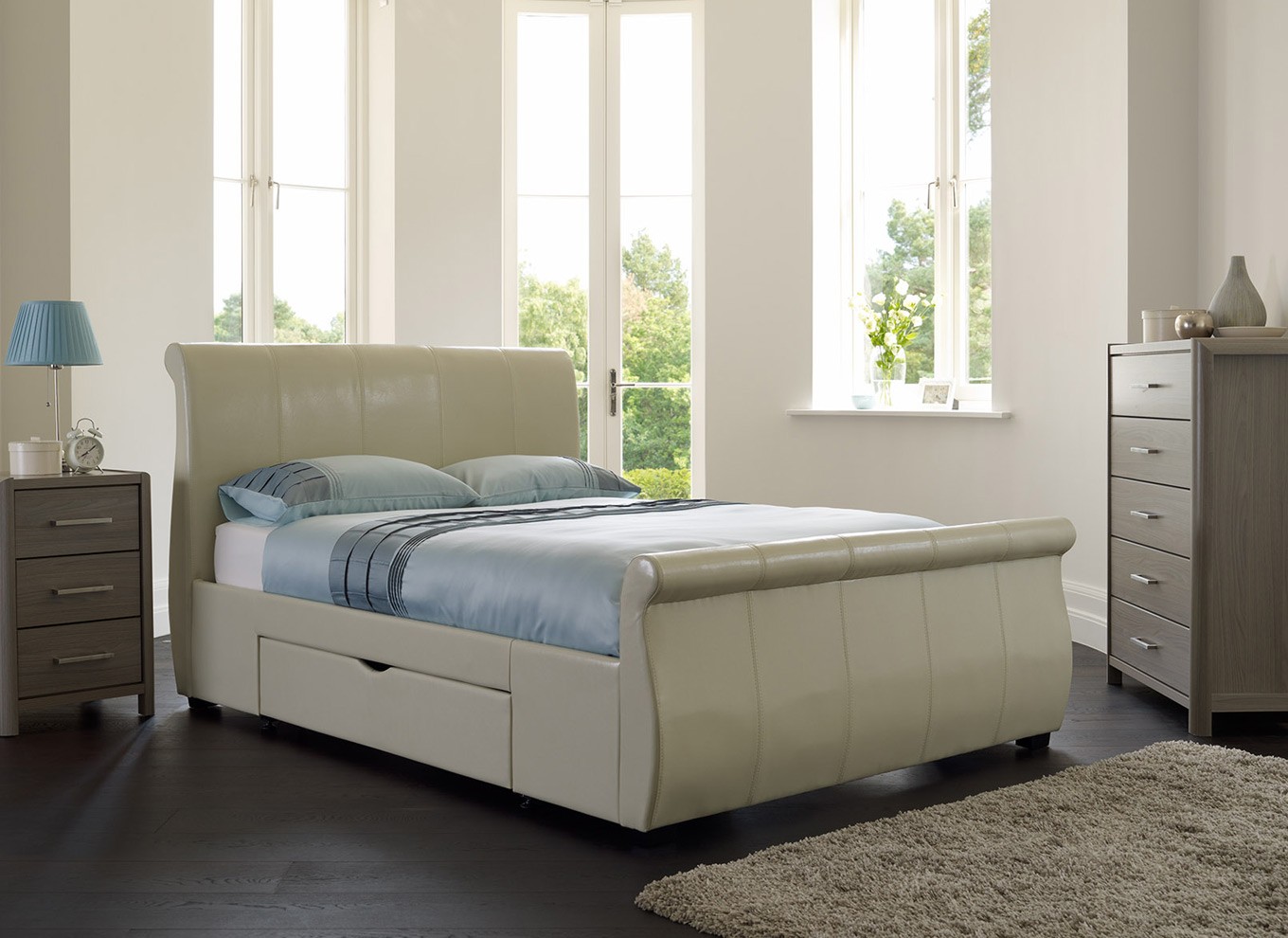 4`6 Double Manhattan Bedstead - Ivory