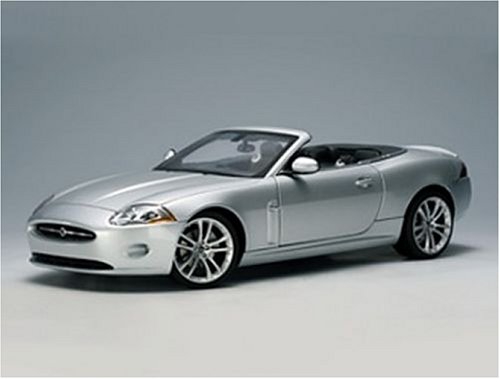 AutoArt Diecast Model Jaguar XK Cabriolet (2006) in Silver (1:18 scale)