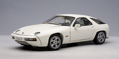 Porsche 928 1977 White