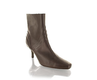 Barratts Fabulous Leather Ankle Boot With Pleat Detail - Size 1 -2