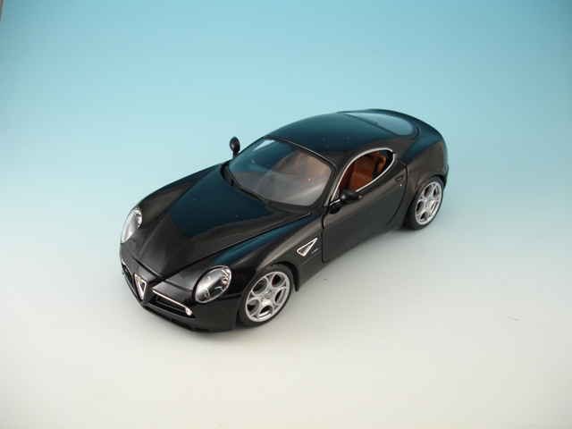 Bburago Alfa Romeo 8C Black