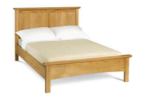 Cambridge Oak Bedframe Double 135cm