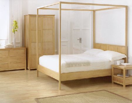 Bentley Designs Riga Four poster bed Kingsize 150cm