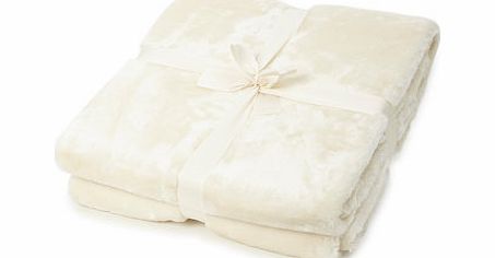 Cream Supersoft Faux Fur Throw, cream 1852590005