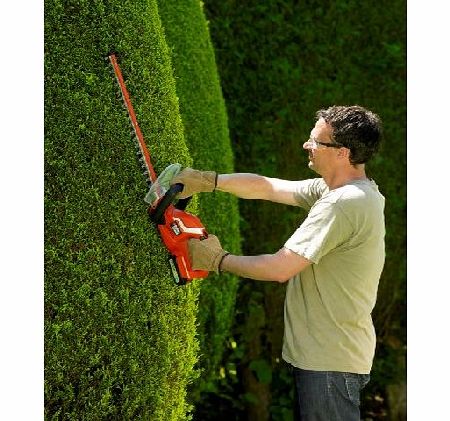 BLACK DECKER Black amp; Decker 18V Lithium-Ion 50cm Hedge Trimmer/ 18mm Blade Gap/ Bale Handle Design