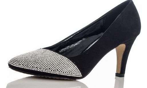 Diamante Pointed Court