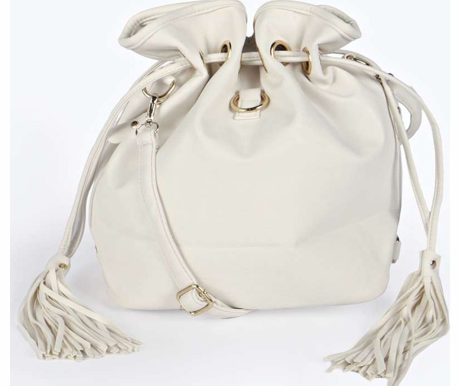 boohoo Frankie Tassel Duffle Bag - white azz18468