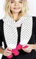 boohoo Heart Print Contrast Pom Pom Scarf - white