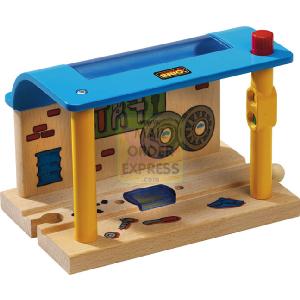 BRIO Smart Track Repair Shed