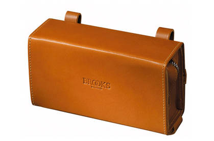 D Shaped Pre-Aged Saddle Bag