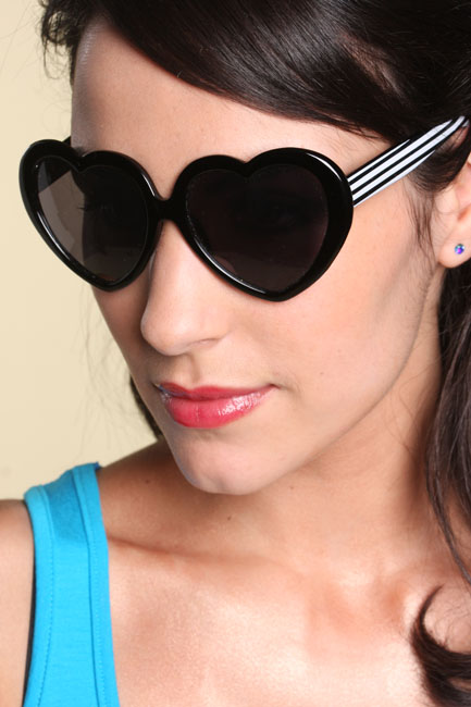 candy black heart sunglasses