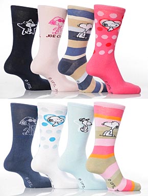 Ladies 3 Pairs TM Peanuts Snoopy Socks Assorted Pack