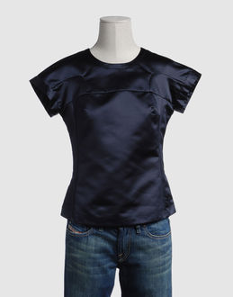 TOP WEAR Short sleeve t-shirts WOMEN on YOOX.COM