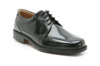 Clarks Bravo Stride Black