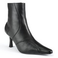 seam trim ankle boot