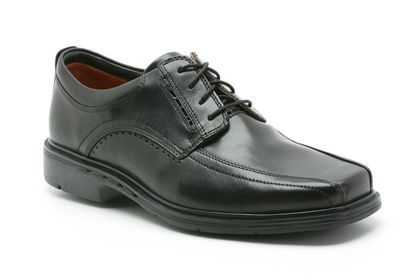 Un Kenneth Black Leather