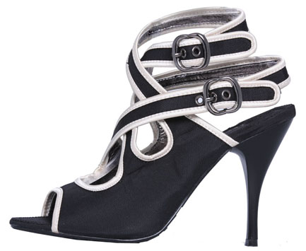 Criss X Strappy Shoe BlacK