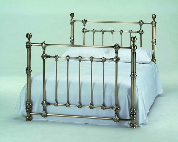 Cloud 9 Victoria Antique Brass Harmony Bedstead,