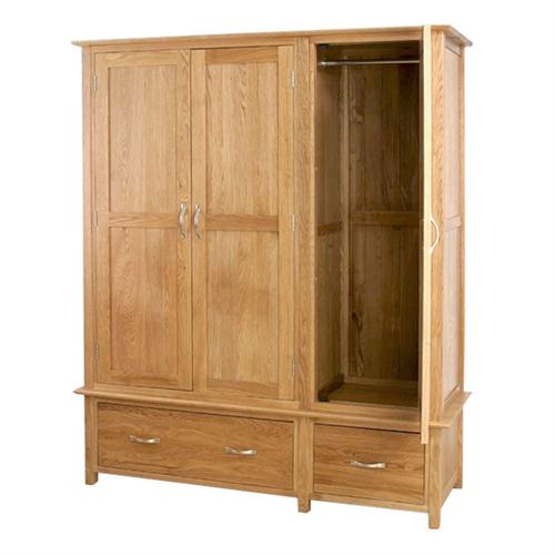 Devon Oak Triple Wardrobe 904.217