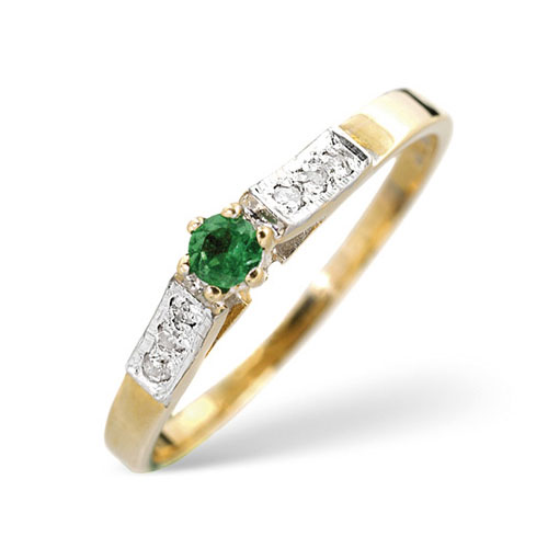 0.11 Ct Tsavorite and 0.05 Ct Diamond Ring In 9 Carat Yellow Gold