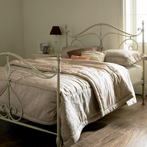 Como 5FT Kingsize Metal Bed