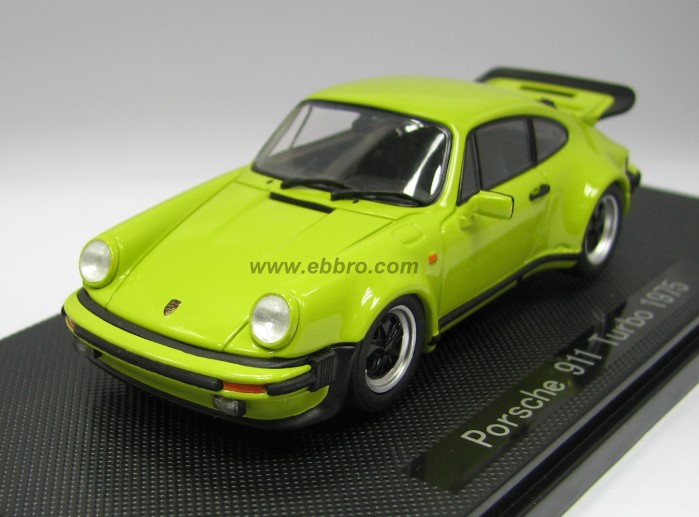 Porsche 911 Turbo 1975 in Green