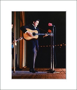 FamousRetail Johnny Cash unsigned 10x8