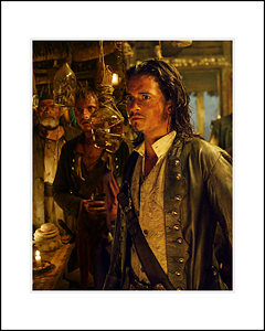 FamousRetail Orlando Bloom unsigned 8x10 photo