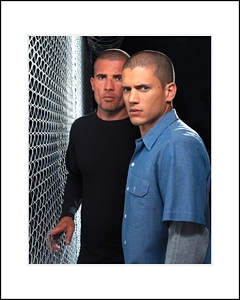 FamousRetail Prison Break unsigned 10x8 photo