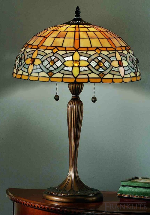 Tiffany glass table lamp