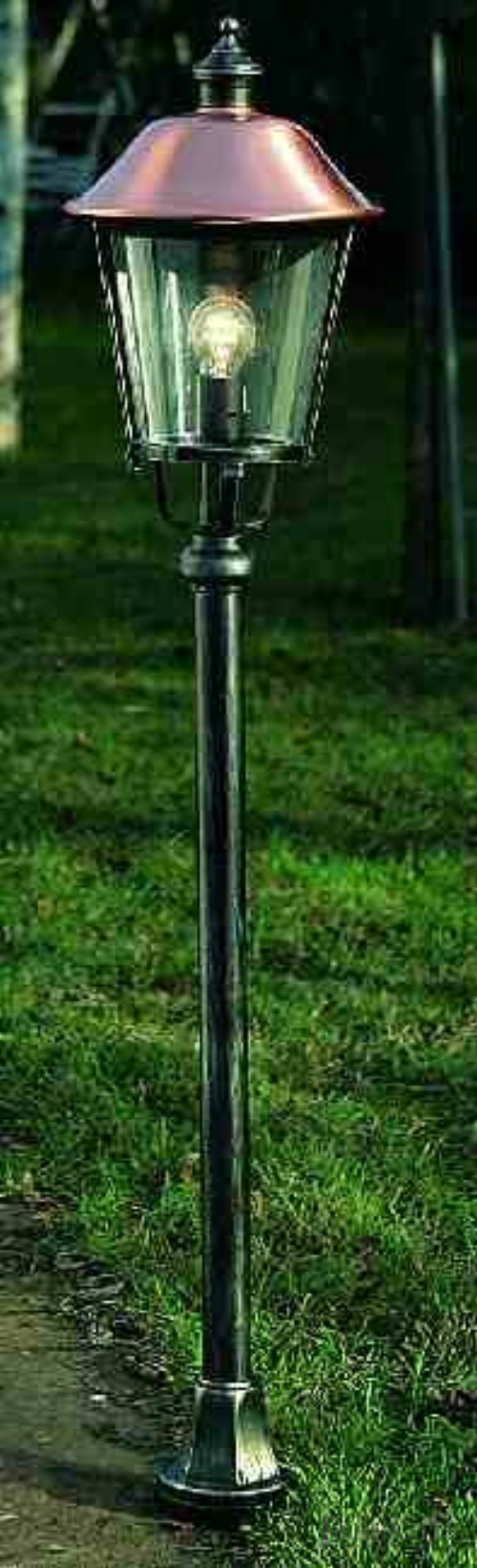 Franklite Trenton Cast aluminium half-post in satin black with silver highlights.