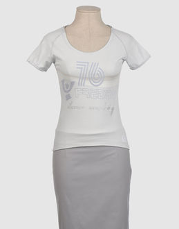 TOPWEAR Short sleeve t-shirts WOMEN on YOOX.COM