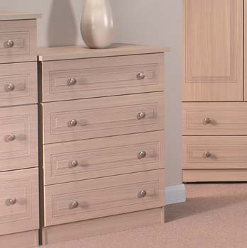 Furniture123 Eske Light Oak 4 Drawer Chest