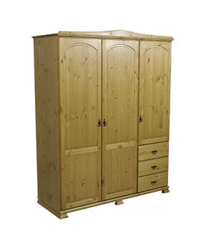 Furniture123 Hereford 3 Door Wardrobe