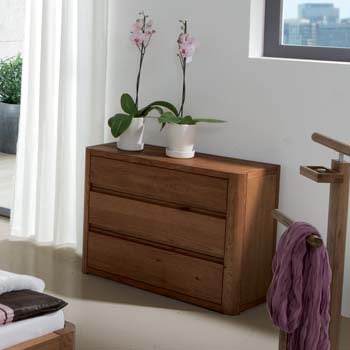 Hasena Kari Dark Solid Oak 3 Drawer Chest