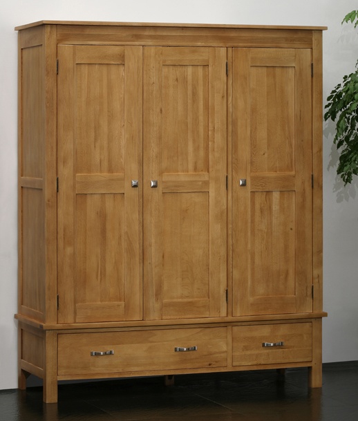 Oak Triple Wardrobe - Blonde