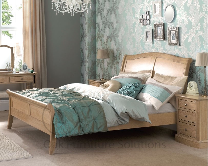 Heritage Oak Bed - Double and King Size (135cm