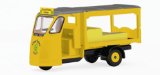 Hornby Hobbies Ltd Hornby R7081 Milk Float - Clover Farms Dairy 00 Gauge Skaledale Skaleautos