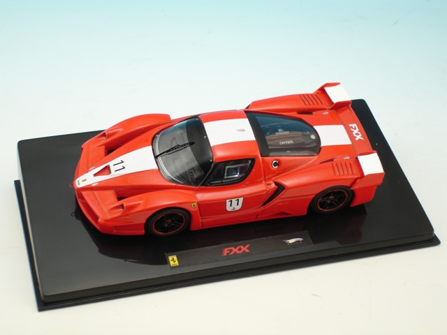 Hot Wheels Elite Ferrari FXX Scuderia Red/white stripes