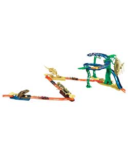 Hot Wheels Trick Tracks Mega Dino Challenge