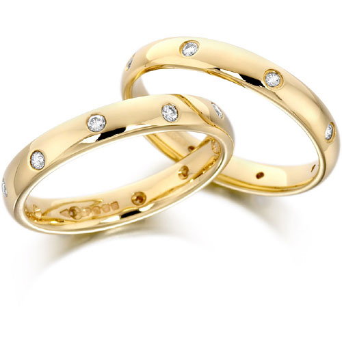 3mm 0.15 Ct Diamond Court Wedding Band In 18 Ct Yellow Gold