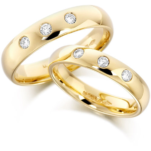 4mm 0.15 Ct Diamond Court Wedding Band In 18 Ct Yellow Gold