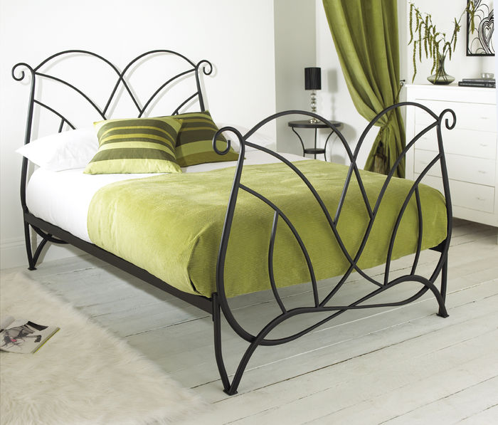 Valencia 5ft Kingsize Metal Bedstead