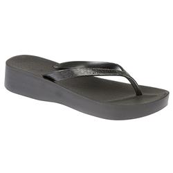 Female Platform Flip Flop in Black