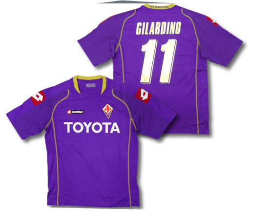 Lotto 08-09 Fiorentina home (Gilardino 11)