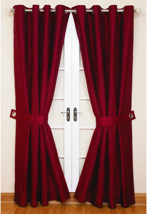 Red Lined Eyelet Curtains