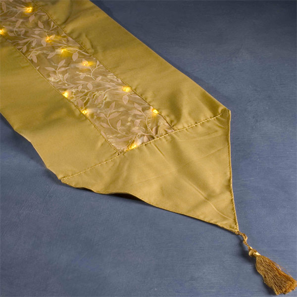 Konstsmide Gold Table runner with 20 LEDs