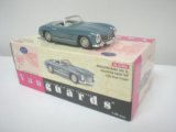 Lledo Vanguards VA07800 Mercedes-Benz 200 SL Roadster Open Top in Light Blue and Cream