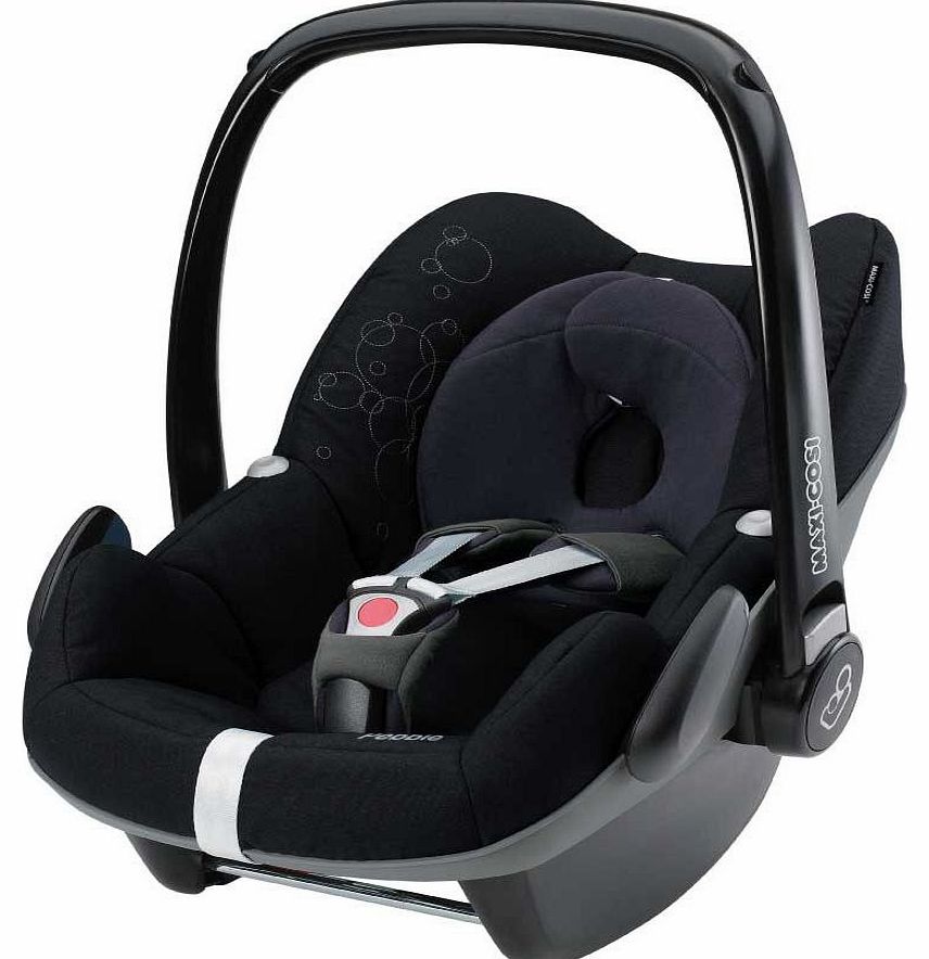 Pebble Total Black Car Seat 2014