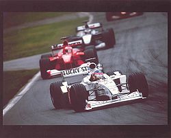 Memorabilia Jacques Villeneuve BAR 2000 Photo Measures 25cm x 20cm (10`` x 8``)